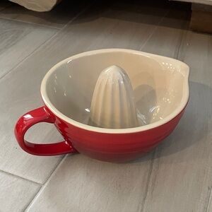 Le Creuset Red Citrus Juicer